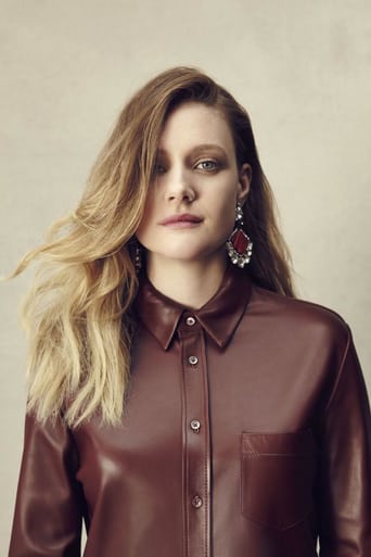 Immagine di Romola Garai