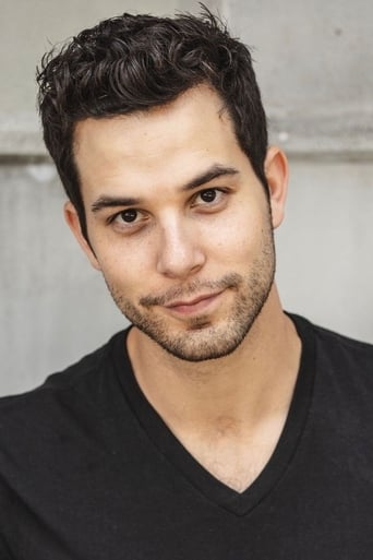 Immagine di Skylar Astin