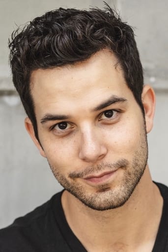 Immagine di Skylar Astin