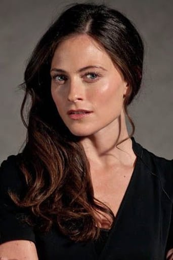 Immagine di Lara Pulver