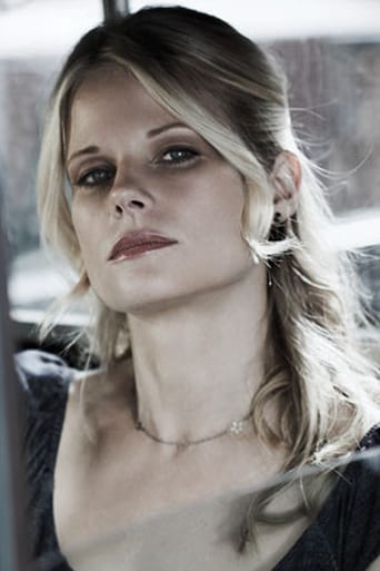 Immagine di Joelle Carter