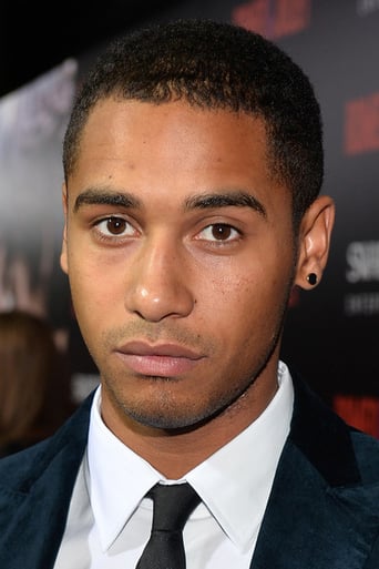 Immagine di Elliot Knight