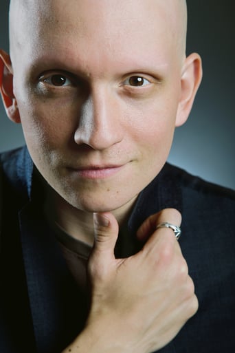 Immagine di Anthony Carrigan