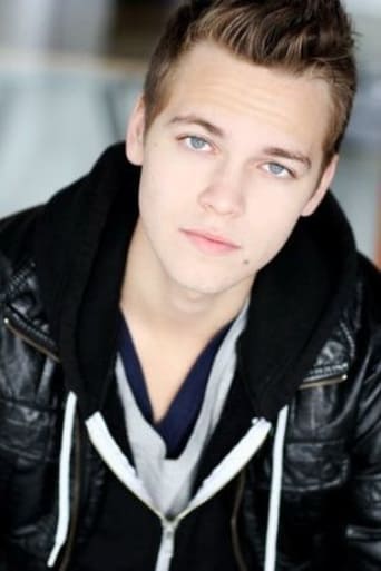 Immagine di Alexander Calvert